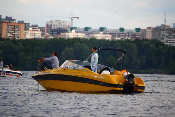 В следующий раз надо на таком катере приехать