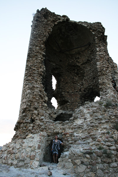 На развалинах самой верхней башни