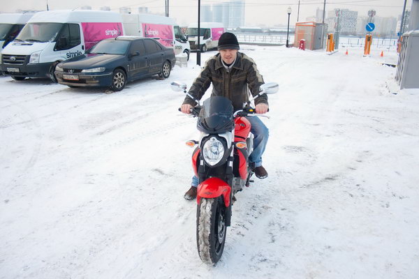 Suzuki SFV-650 Gladius